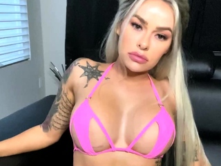 Sexy amateur blonde fingers and toys her wet pussy