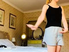 Amateur Webcam Cute Teen Plays Solo with Big Dildo