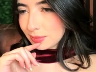 PUSSY BABE BRUNETTE masturbating